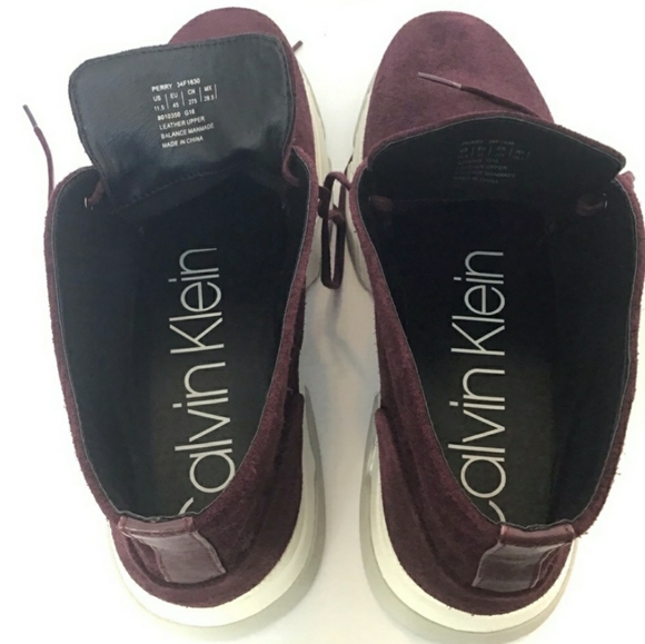 Calvin Klein Size 11.5 Burgundy Suede Chukka Boots - Picture 4 of 6